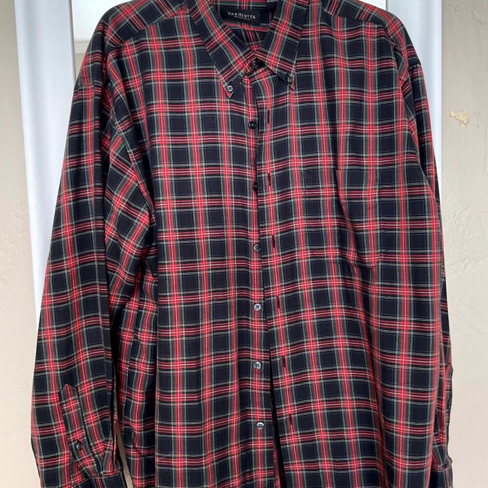 Van Heusen Plaid shirt; size XL